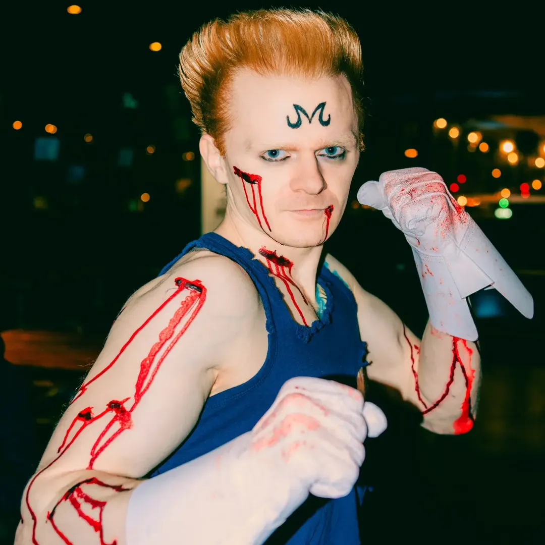 Majin Vegeta cosplayer at NerdyNI quiz